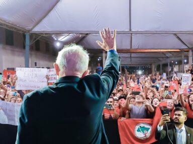 Governo Lula é aprovado por 35% dos brasileiros e reprovado por 33%, diz Datafolha