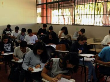 Brasil é o país que menos investe em educação