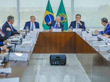 Lula anuncia R$ 514 milhões de crédito extraordinário para combater as queimadas