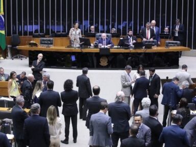 Lula diz a Elmar que governo não vai interferir na disputa da Câmara