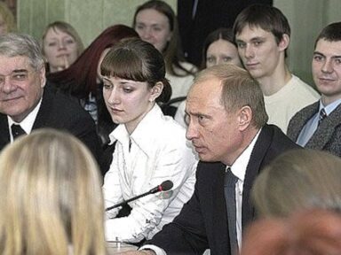 “Ataque a Kursk mostra que bandidos de Kiev não querem negociar pela paz”, declara Putin