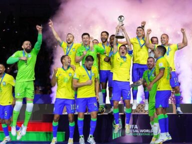 Seleção brasileira de futsal vence a Argentina e é hexacampeã do mundo
