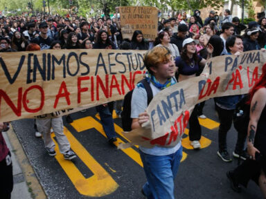 Estudantes do Chile vão às ruas contra “lucros abusivos” das universidades privadas
