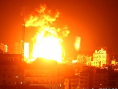 Bombardeio israelense contra bairro residencial de Jabalia, norte de Gaza, deixa 150 mortos e feridos