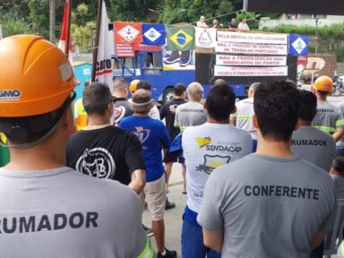 Portuários fazem dia de paralisação contra retirada de direitos e extinção de categorias