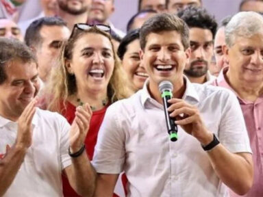 João Campos reforça campanha de Evandro Leitão em Fortaleza e critica adversário bolsonarista