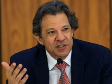 Haddad anuncia bloqueio no Orçamento