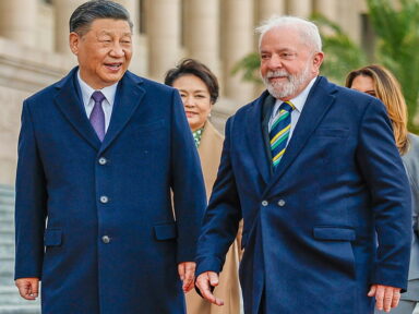 Fortalecer a cooperação estratégica China-Brasil com benefícios mútuos, defende Xi Jinping