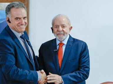 “Brasil e Uruguai seguirão trabalhando juntos”, diz Lula na visita do novo presidente uruguaio