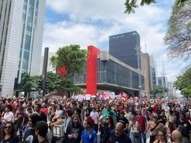 Manifestações pedem fim da escala 6×1 e pressionam por avanço de projeto no Congresso