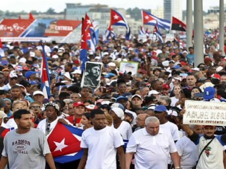 500 mil reunidos em Havana repudiam décadas de bloqueio dos EUA