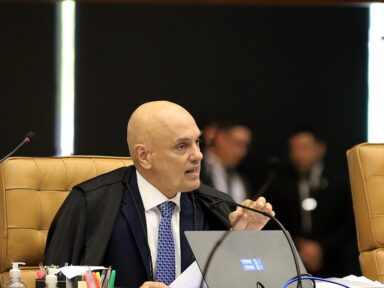 “Absoluta má-fé”, diz Moraes ao negar pedido da defesa para soltar Daniel Silveira