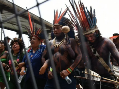 Indígenas mantêm ocupação da Secretaria de Educação do Pará contra aulas on-line