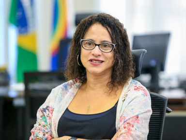 Luciana diz que inteligência artificial nacional é fundamental para barrar cobiça sobre dados brasileiros