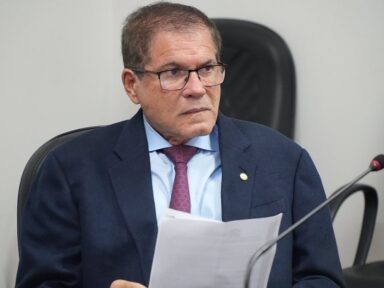 “Um disparate Lira ser dono de um terço das emendas; vou falar tudo à PF”, diz deputado