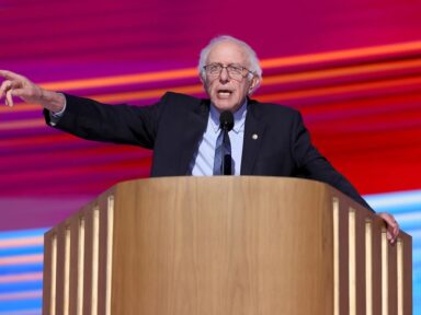 Sanders: “Fala de Trump sem abordar crise de moradia, mínimo congelado, 800 mil sem-teto é loucura”