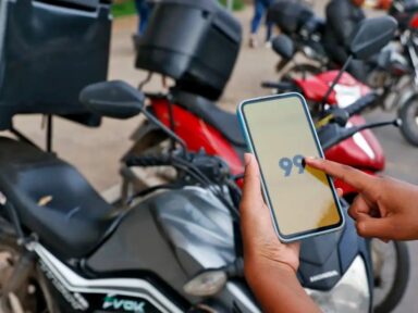 Justiça suspende serviços de transportes por motocicletas da 99 e Uber em São Paulo