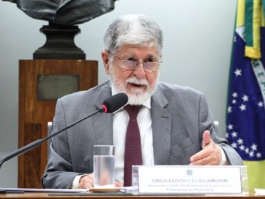 BRICS é o novo “nome do desenvolvimento”, defende Celso Amorim