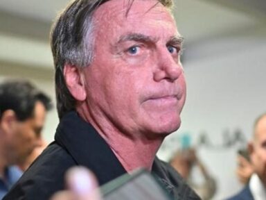 Bolsonaro é intimado; ele e mais 33 têm 15 dias para apresentar defesa