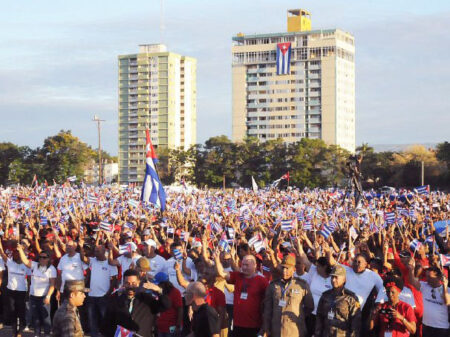 Cubanos repudiam encarceramento de migrantes aos EUA em Guantánamo