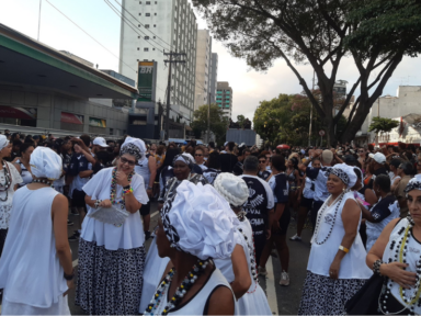 Vai Vai lota as ruas do Bixiga no último ensaio de rua antes do desfile de São Paulo