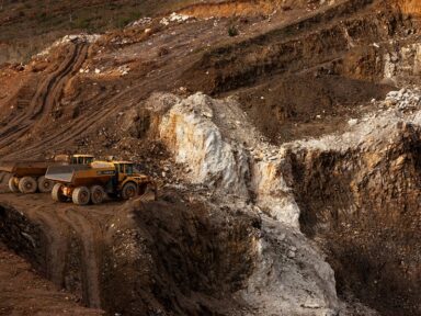 Trump oferece “acordo” em que Ucrânia entrega suas riquezas minerais aos EUA