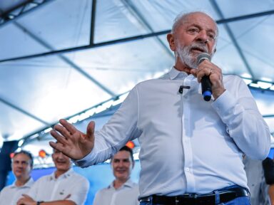 Lula diz que “ninguém pode proibir” pesquisa na Foz do Amazonas e descarta “loucura ambiental”