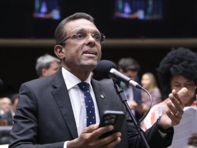 “Nunca mais Bolsonaro terá minha solidariedade para nada”, diz ex-aliado evangélico