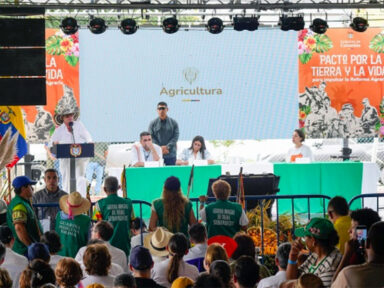 Colômbia assina “Pacto pela Terra e pela Vida para acelerar a Reforma Agrária”