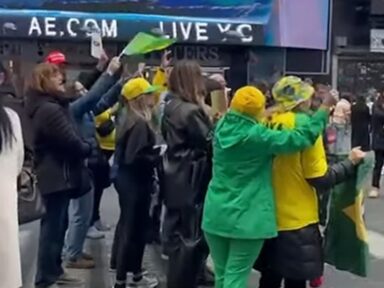 “Junta para parecer que está cheio”, diz bolsonarista em ato esvaziado em NY