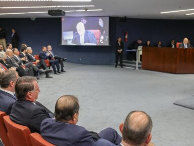 STF analisa denúncia contra Bolsonaro e outros acusados de golpe. ASSISTA