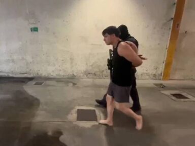 Polícia prende trio que planejava matar morador de rua e transmitir crime no Discord