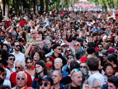 Portugal festeja 51 anos da Revolução dos Cravos:  “25 de Abril sempre, fascismo nunca mais”