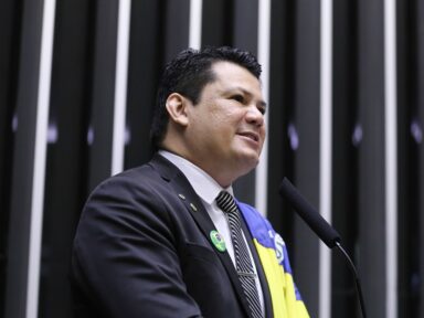 Conselho de Ética abre processo contra deputado que ofendeu Gleisi gravemente
