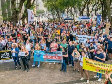 Servidores do judiciário de SP aprovam greve em maio por reajuste salarial