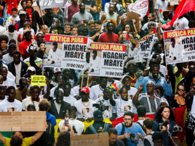 Marcha em SP exige Justiça para senegalês morto por PM ao tentar defender ganha-pão