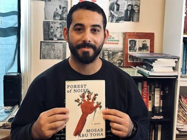 Poeta palestino ganha o Pulitzer por ensaios na revista New Yorker sobre a carnificina em Gaza