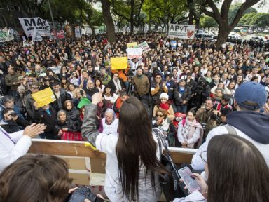Médicos do principal hospital pediátrico argentino param contra arrocho de Milei