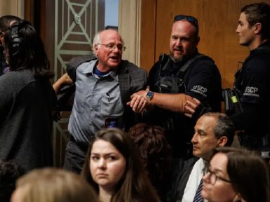 Empresário judeu é preso no Capitólio por protestar contra o genocídio de palestinos
