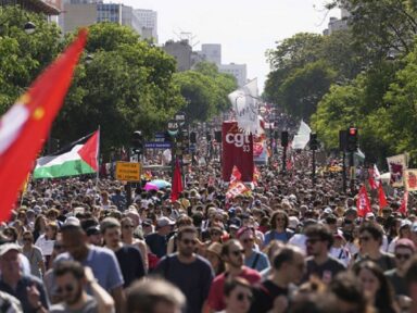 “Trabalhadores nem recuperaram perdas salariais desde a Covid”, denuncia CGT no 1º de Maio em Paris