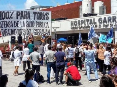 Trabalhadores ocupam B. Aires contra arrocho de Milei, que corta 50% em poder aquisitivo