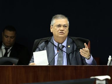 “Maiorias ocasionais não podem dilacerar o coração do regime constitucional”, diz Dino sobre caso Ramagem