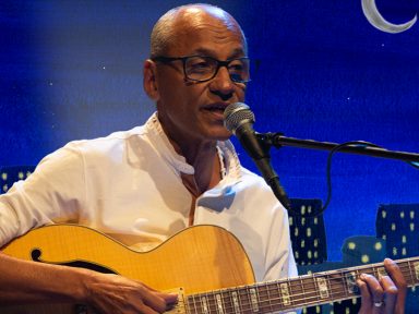 Noitada de Samba da UMES recebe Cláudio Jorge, vencedor do Grammy de Melhor Disco de Samba