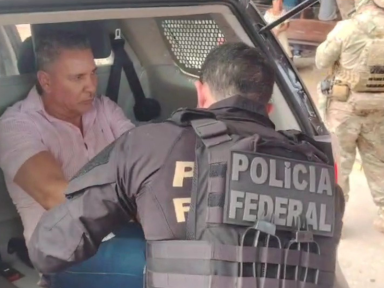 Líder do PCC preso na Bolívia é transferido para Penitenciária Federal em Brasília