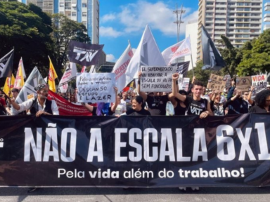 Manifestantes ocupam a Paulista no 1º de Maio contra escala 6×1: “Precisamos viver além do trabalho”