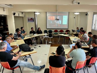 Trabalhadores denunciam “política de austeridade” na Petrobrás e aprovam indicativo de greve