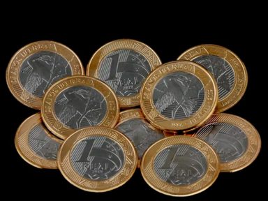 Em abril, 70 milhões não conseguem pagar as contas
