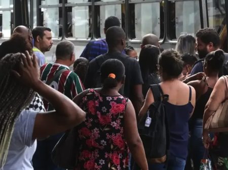 Informalidade e juros altos elevam inadimplência