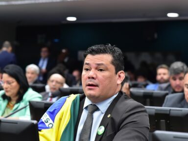 Conselho de Ética suspende deputado bolsonarista que ofendeu Gleisi