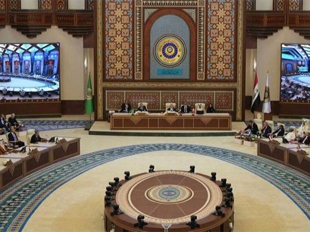 Liga Árabe denuncia genocídio em Gaza, defende Estado Palestino e exige cessar-fogo